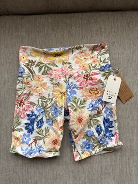 brand new! billabong colourful floral summer soft athletic biker shorts🌺